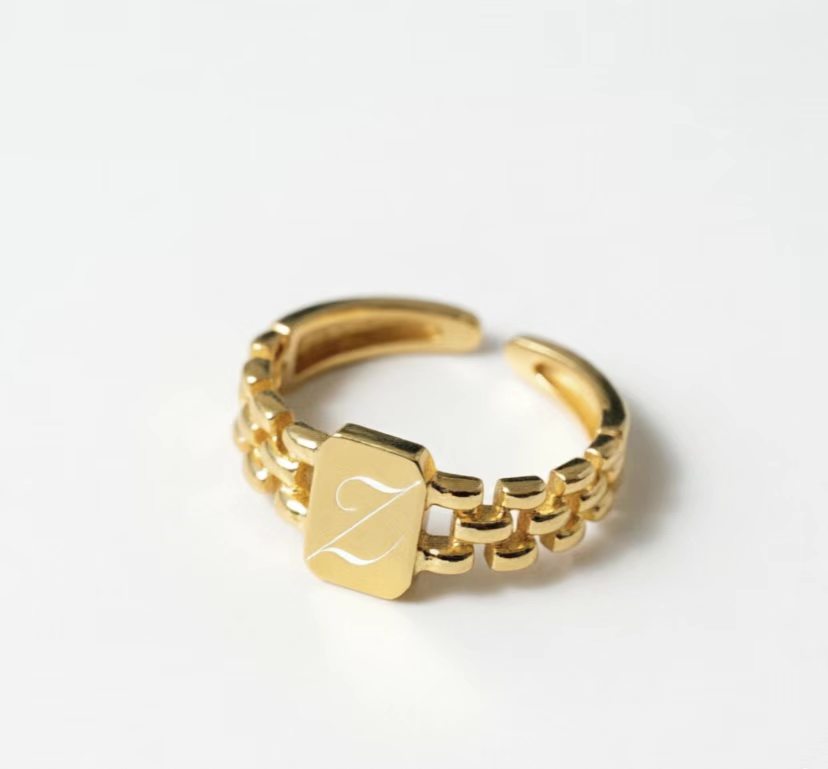 Interlocking Link Signet Ring - Z monogram