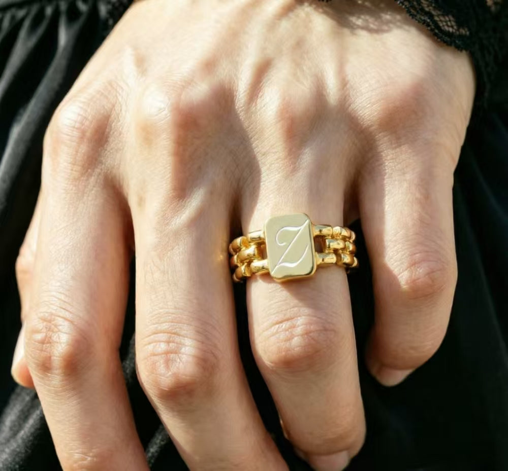 Interlocking Link Signet Ring — Custom Initial